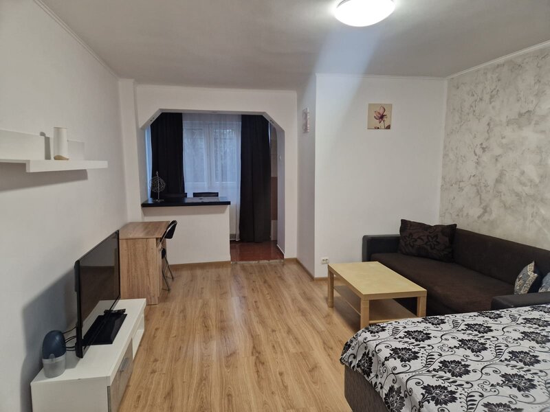 Drumul Taberei, Sibiu, inchiriere garsoniera, p/10 semidecomandata, mobilat